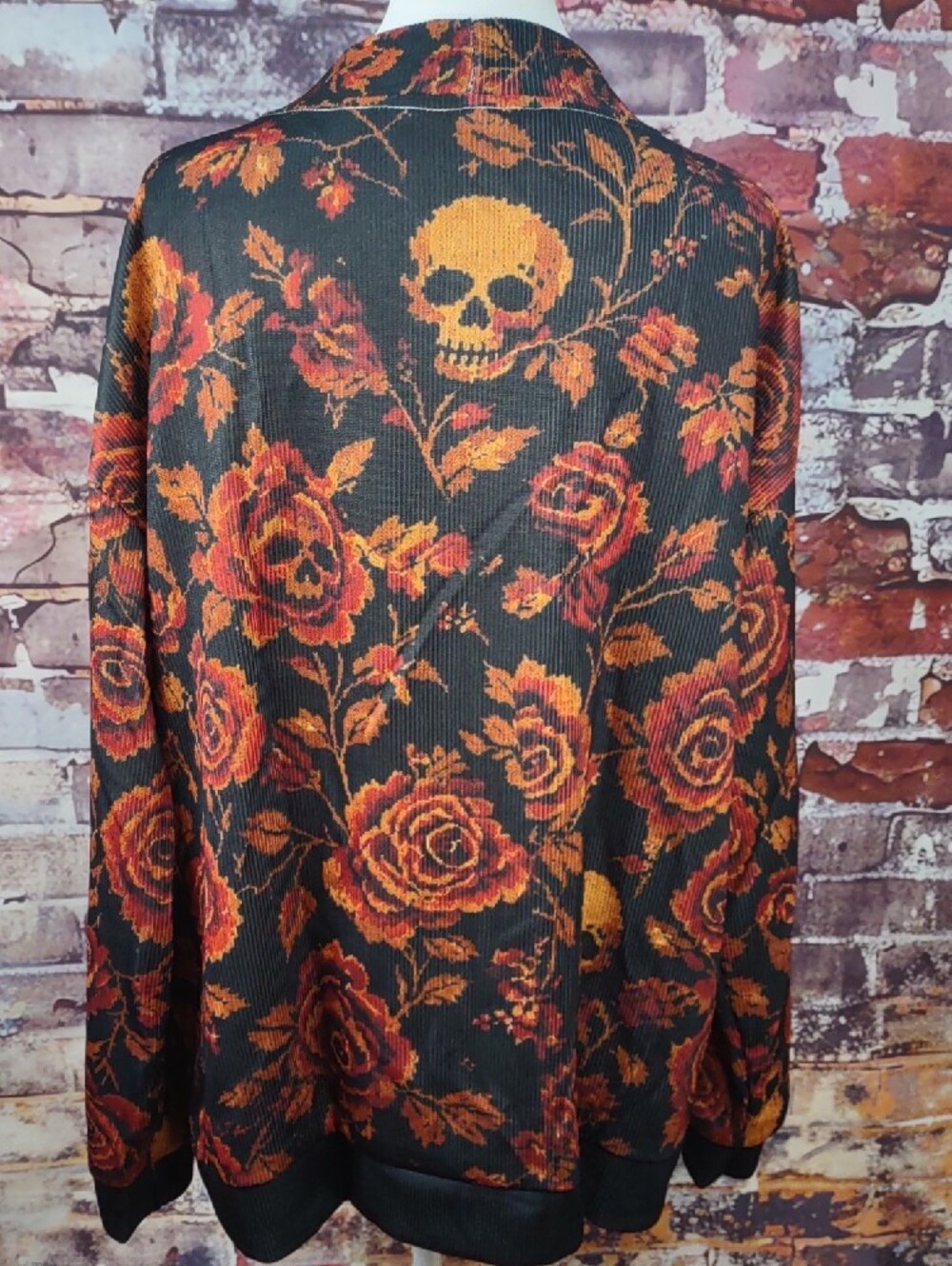Skulls & Roses Print Cardigan - Picture 3 of 9